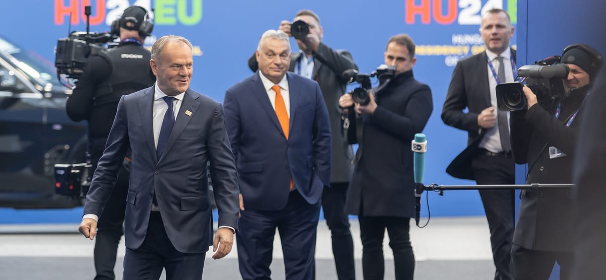 Scholz, Macron, Von der Leyen – uniós politikusokkal folytatódik a budapesti diplomáciai nagyüzem a Puskásban
