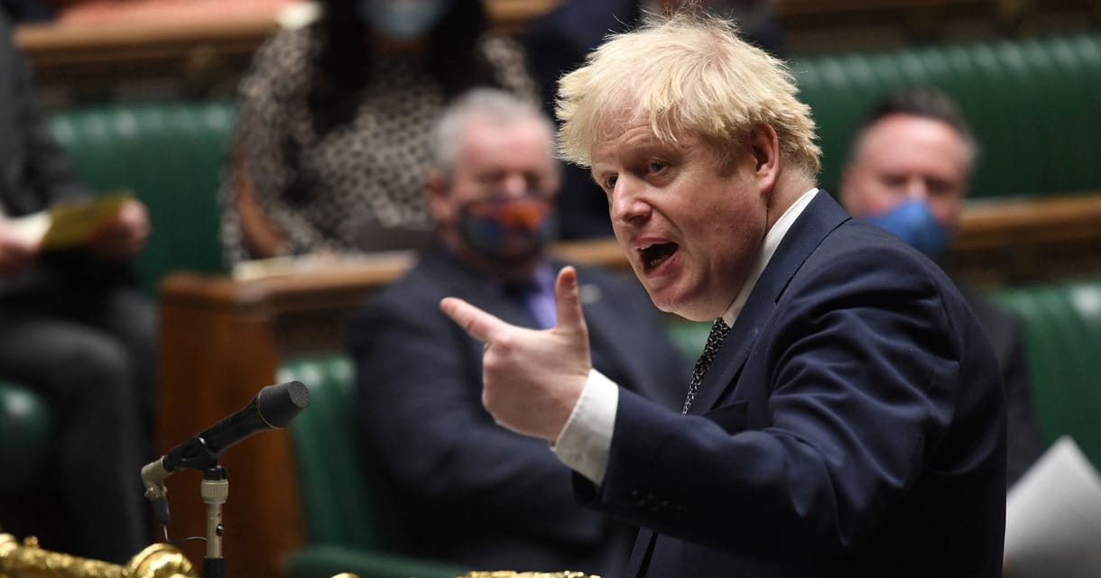 Johnson: a NATO-nak szolidaritást kell vállalnia az orosz agresszió fő terhét viselő tagországokkal