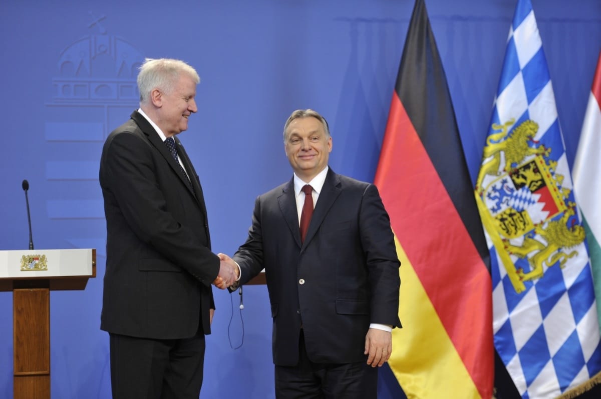 A Spiegel szerint Orbán meg akarja állítani Brüsszelt