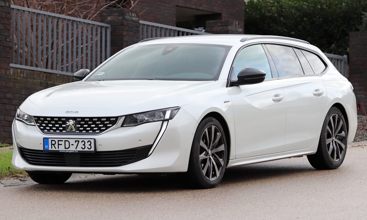 Puttonyában minden jó: teszten a Peugeot 508 kombi