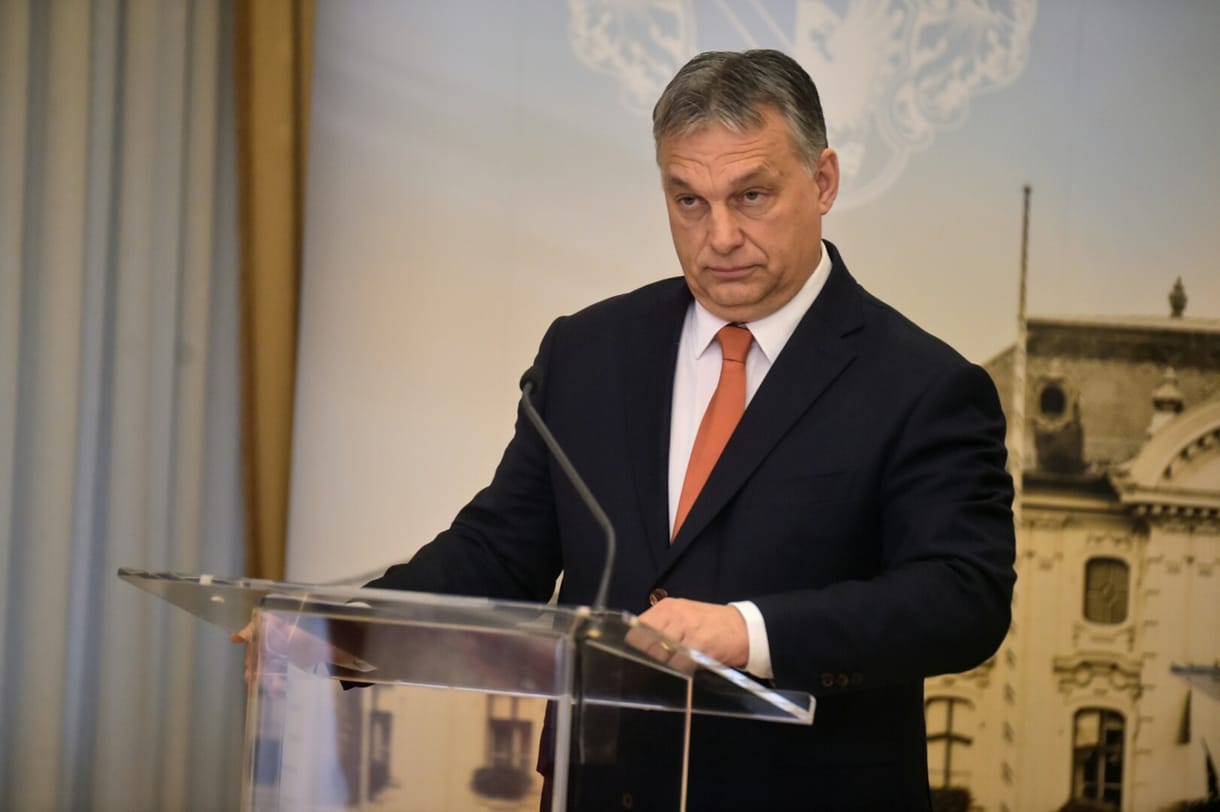 Soros, Brüsszel, menekültek – Orbán ma ismét ellenségképeket mutogathat