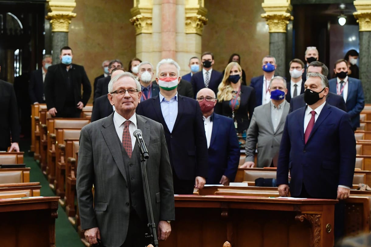 Beválaszotta a parlament Gottfried Pétert a Monetáris Tanácsba