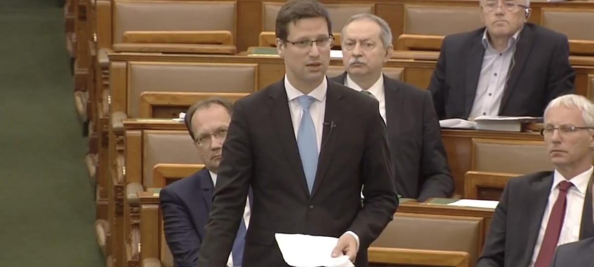 A kormány Karácsony felelősségét feszegeti a sok budapesti fertőzött miatt