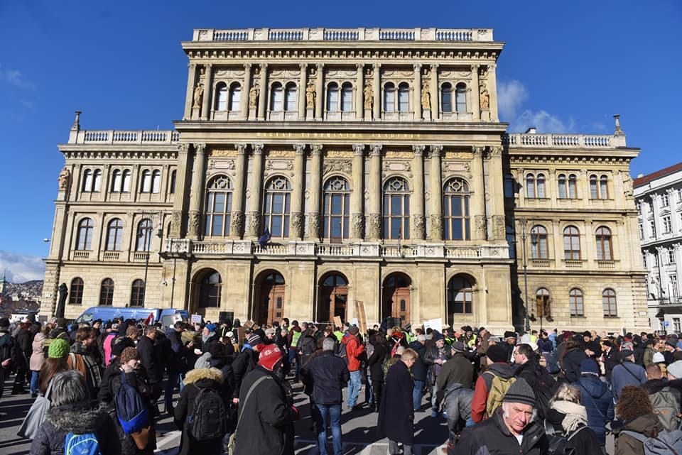 TGM: A magyar értelmiség árulói