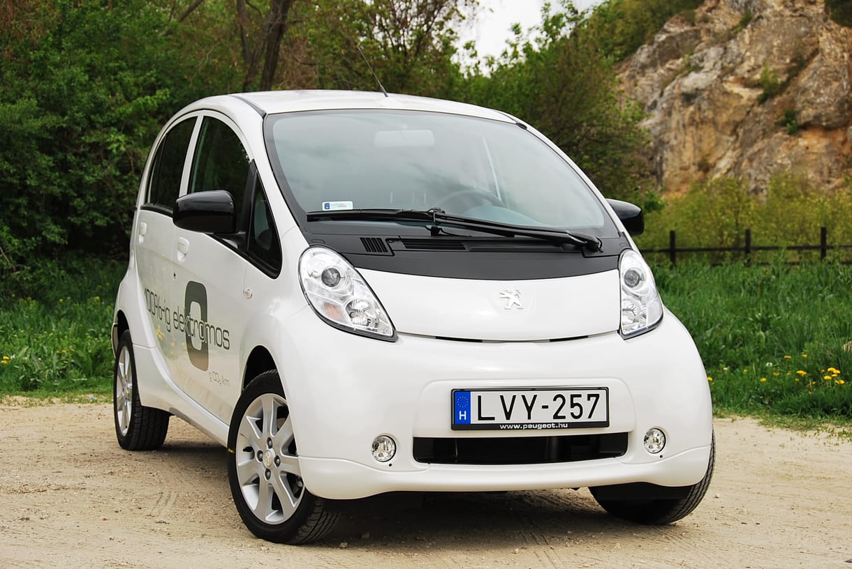 Peugeot iOn teszt: az sem baj, ha 600 forint a benzin