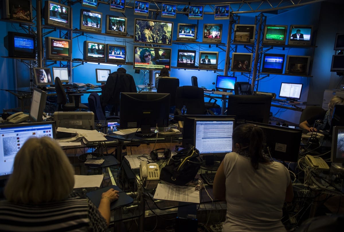 A kormány hetente tartott eligazítást a HírTv vezetőinek