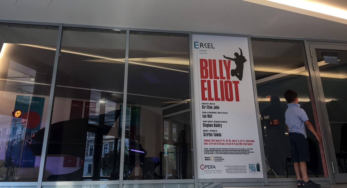A Billy Elliot-botrányon szörnyülködik a külföldi sajtó