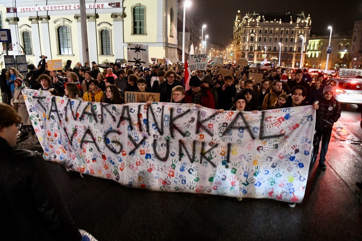 Nem lesz összellenzéki október 23., oktatásügyi tüntetés szorítja háttérbe a pártok saját megemlékezéseit 