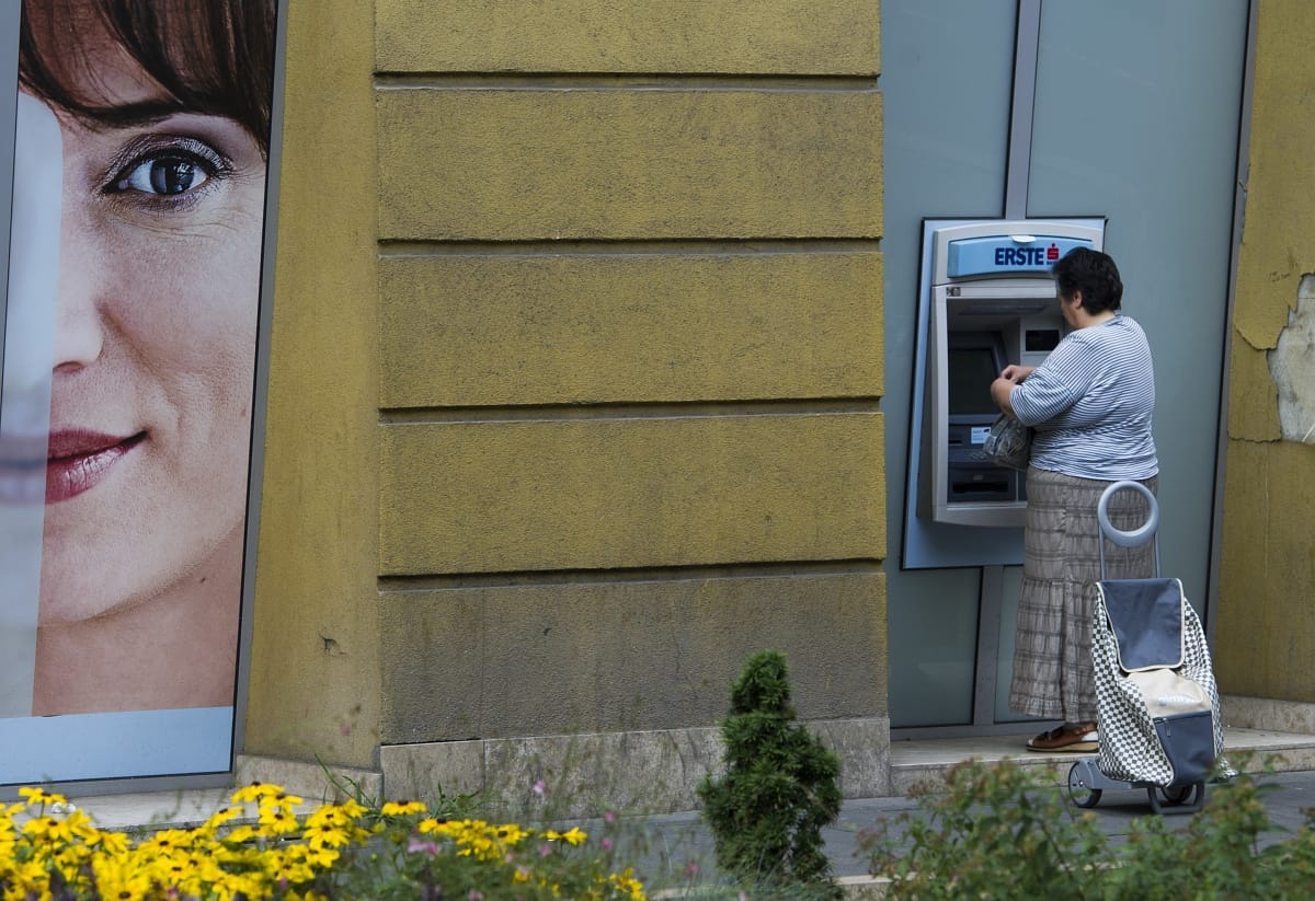 Megbuherált egy VII. kerületi ATM-et két bolgár bankkártyacsaló
