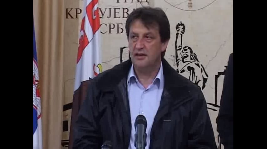 Bunkó beszólása miatt menesztik a szerb védelmi minisztert
