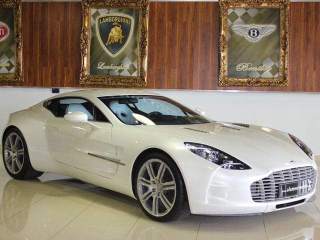 Íme, egy 2 millió dolláros Aston Martin – fotók