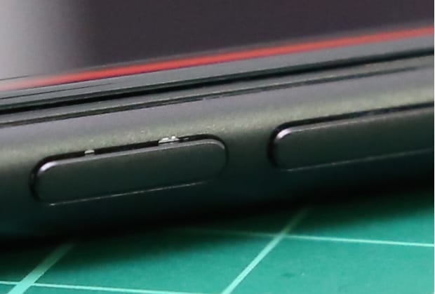 Baj van? Panaszkodnak a felhasználók a fekete iPhone 7 Plusra