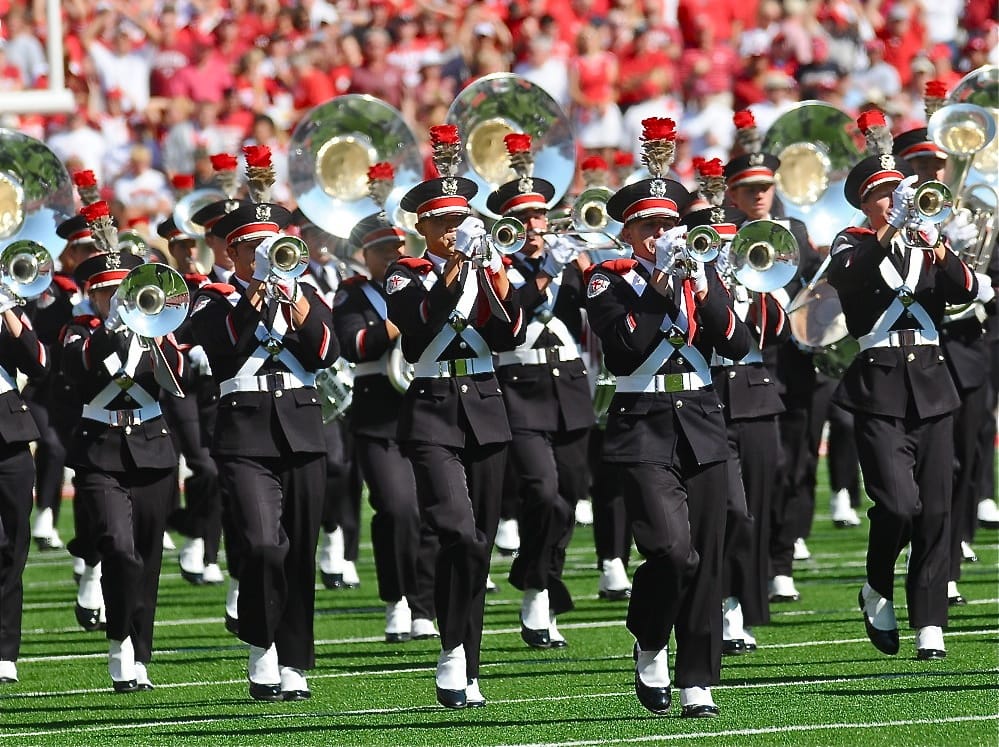 Bulihimnuszt játszik a rezesbanda: az Ohio Marching Band bemutatja (videó)