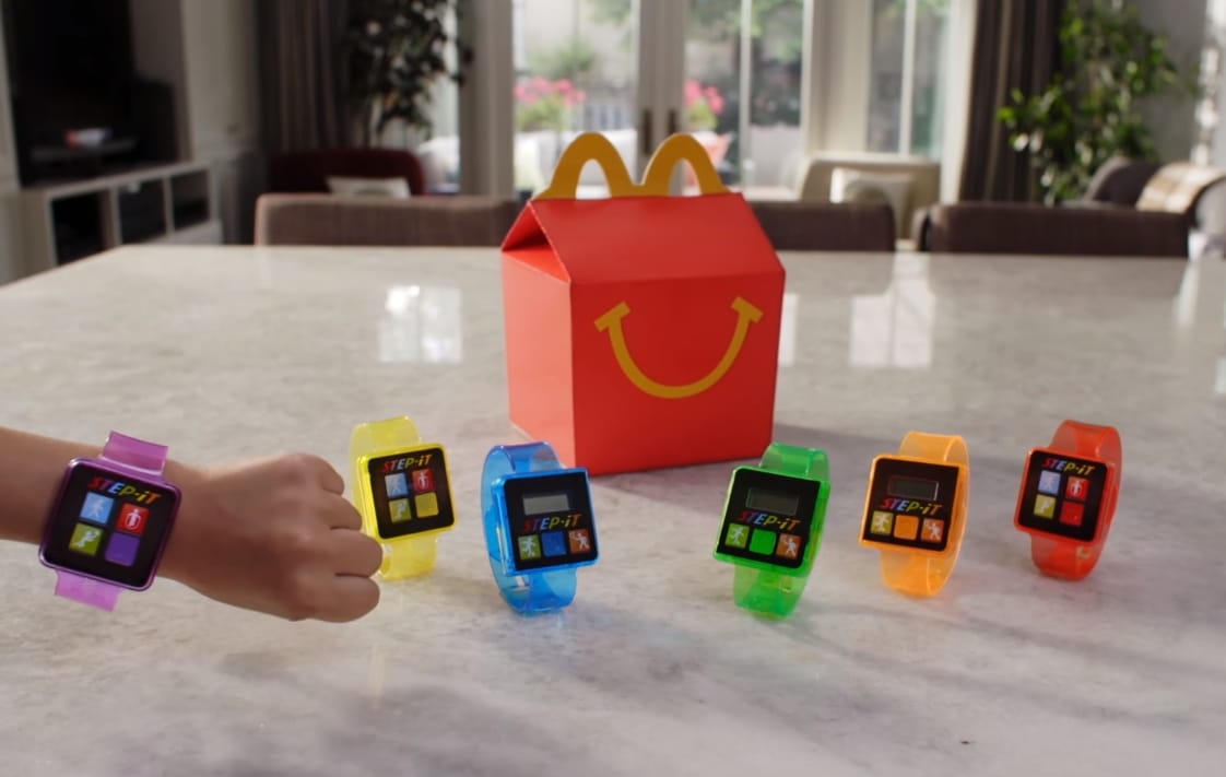 A sajtburesz mellé: új kütyüt csomagol a McDonald's a Happy Mealbe
