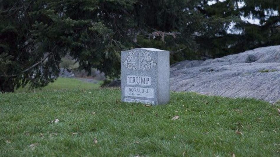 Valaki megásta Donald Trump sírját a Central Parkban