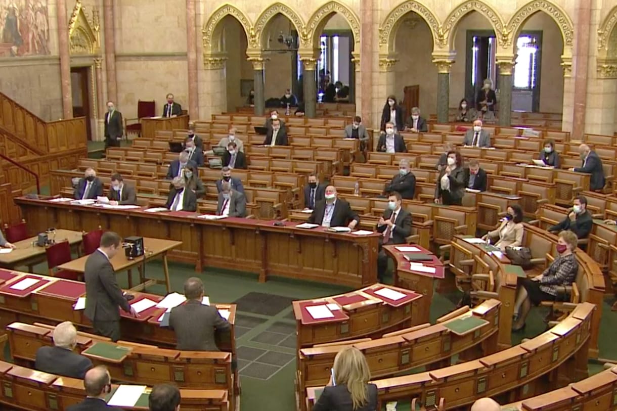 Alig engedi a Fidesz, hogy az 1989 előtti titkosszolgálati iratokat kutathassák