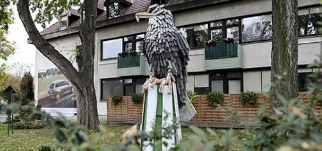 Fotó: A Népligetet is egy fradis kissas őrzi