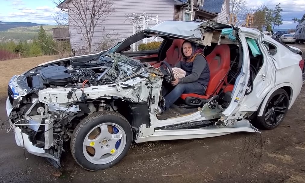 Videó: így vezethető egy totálkáros BMW X6 M