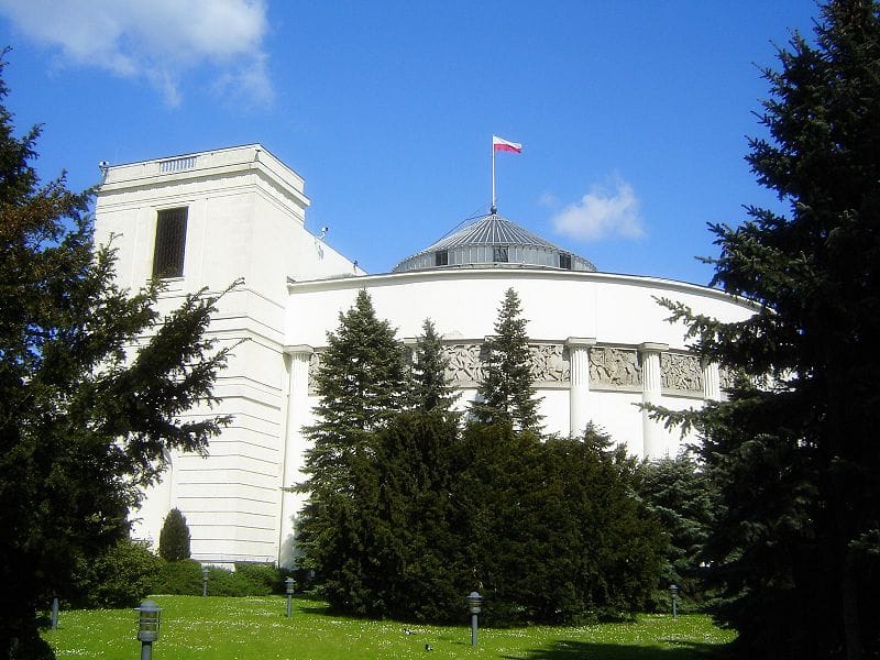 Egy lépést tett a lengyel parlament az abortusztilalom enyhítése felé