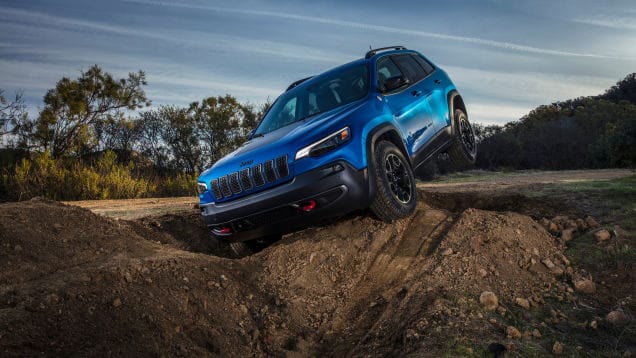 A Cherokee indiánok szerint éppen ideje, hogy a Jeep márka terepjárójáról lekerüljön a nevük