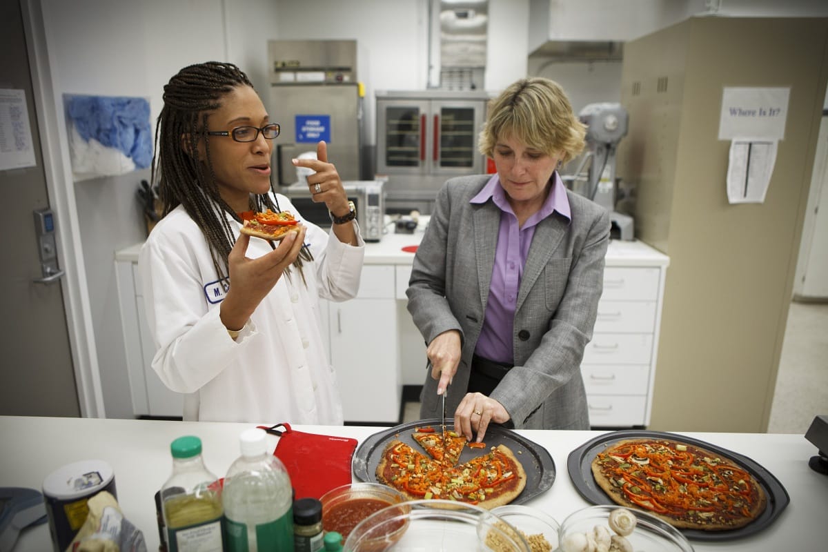 Fotók: így készül a NASA laborjában az űrhajósok pizzája