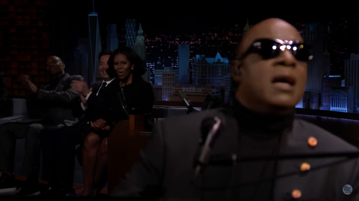 Michelle Obamának szerenádozott Stevie Wonder - videó