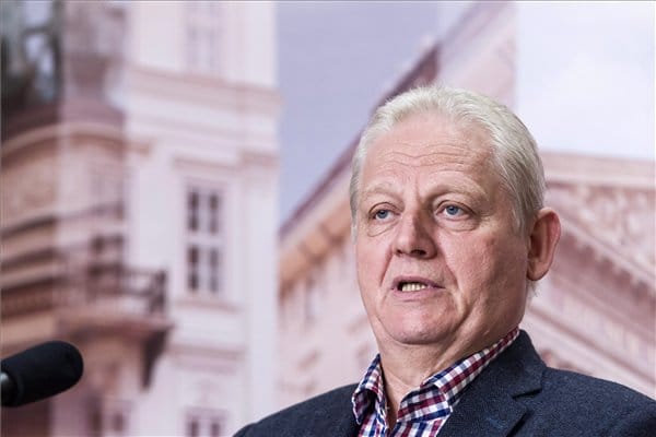 Utcát neveztek el Budapestről a török fővárosban