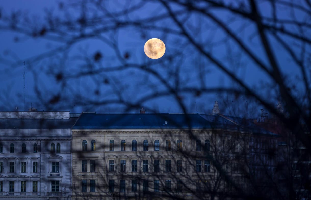 Az évtized utolsó teliholdját láthatja ma