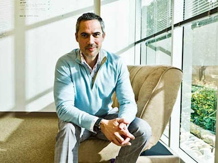 500 millióért adta el startupját a nincstelen román férfi