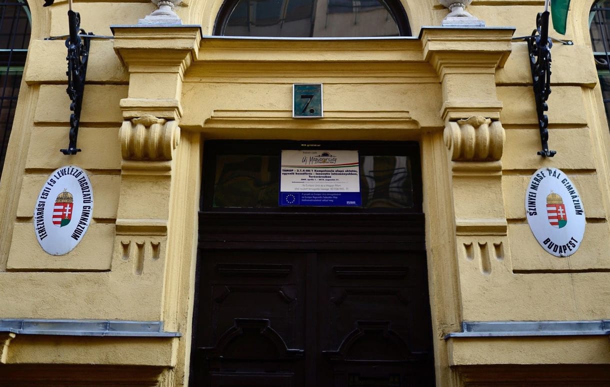 Nem lehet jövőre érettségizni a Szinyei Merse Pál Gimnáziumban, az igazgatót is leváltották