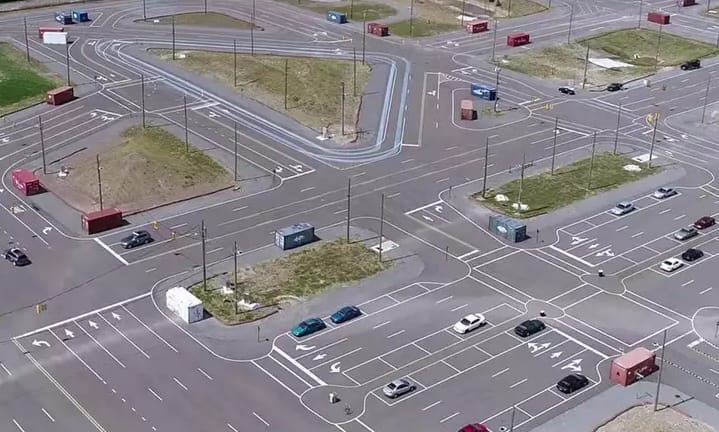Felépítettek egy nagyon fontos komplett kisvárost, amiben senki sem lakik