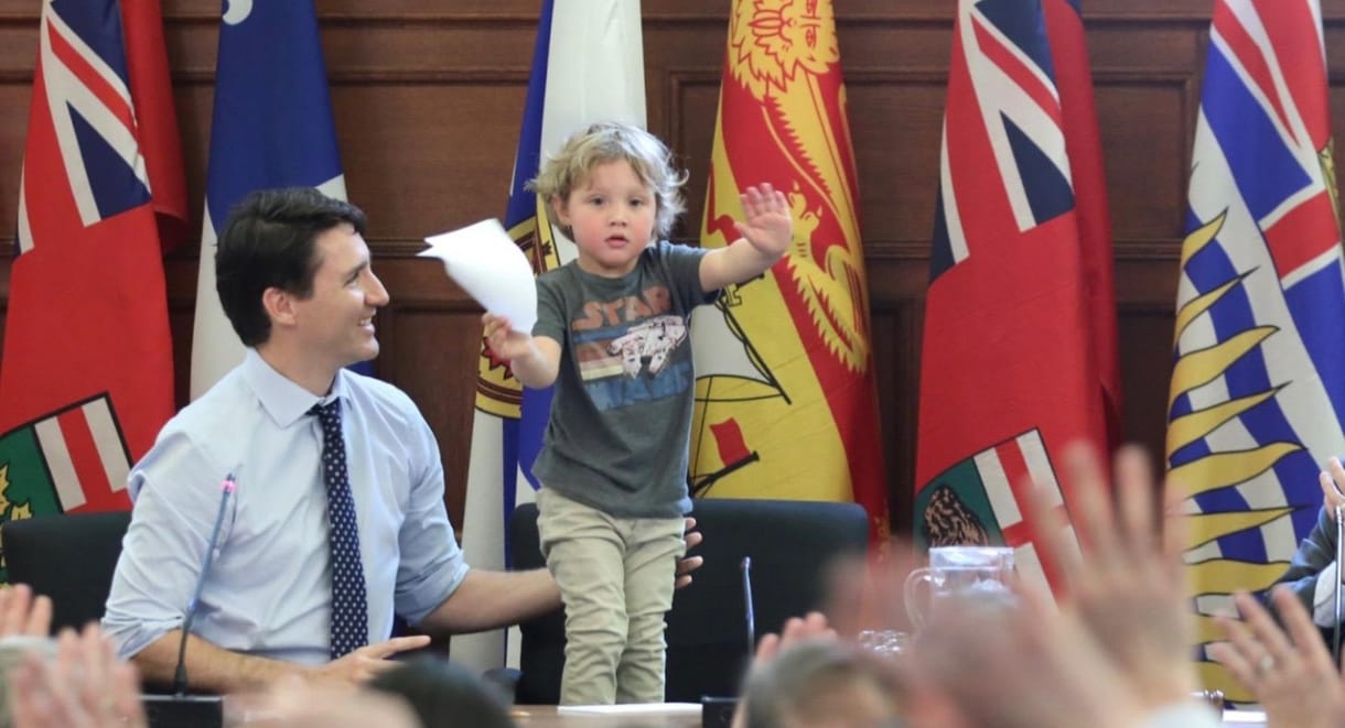Justin Trudeau nagyon dolgozik azon, hogy mindenki elolvadjon tőle