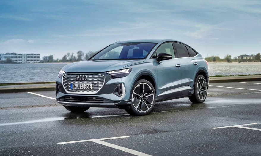 Erősebb és nagyobb hatótávú lett az Audi kompakt villany SUV-ja