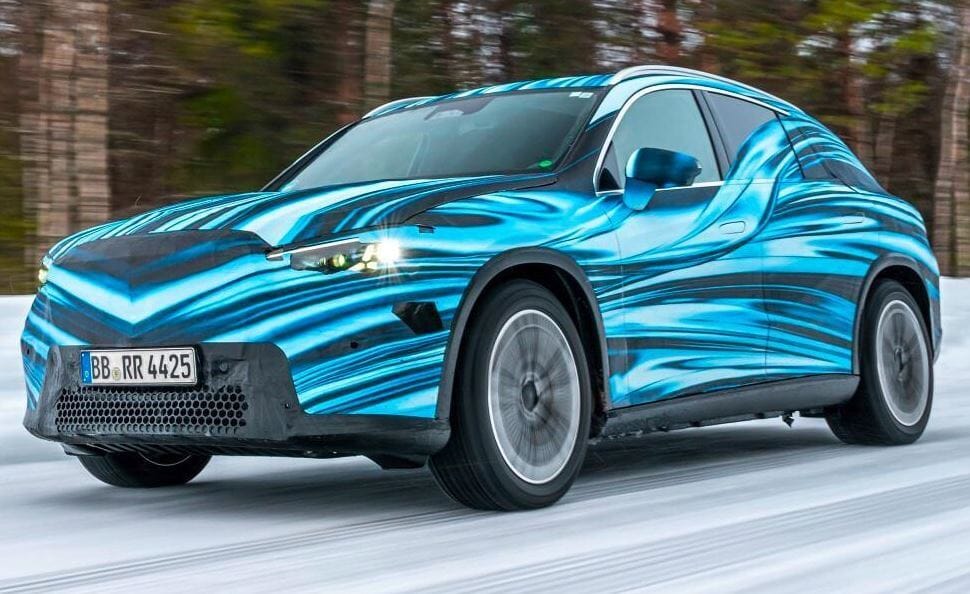 Képeken a Mercedes, amely a debreceni BMW ellenfele lesz