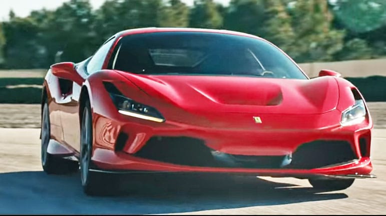Végre videón is üvöltetik a Ferrari F8 Tributót 