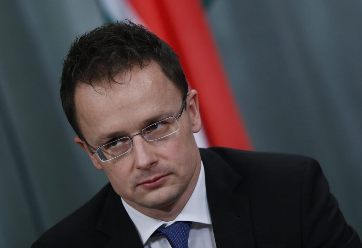 Orbán Viktor WC-bejáróját vette fel Szijjártó protokollfőnöknek
