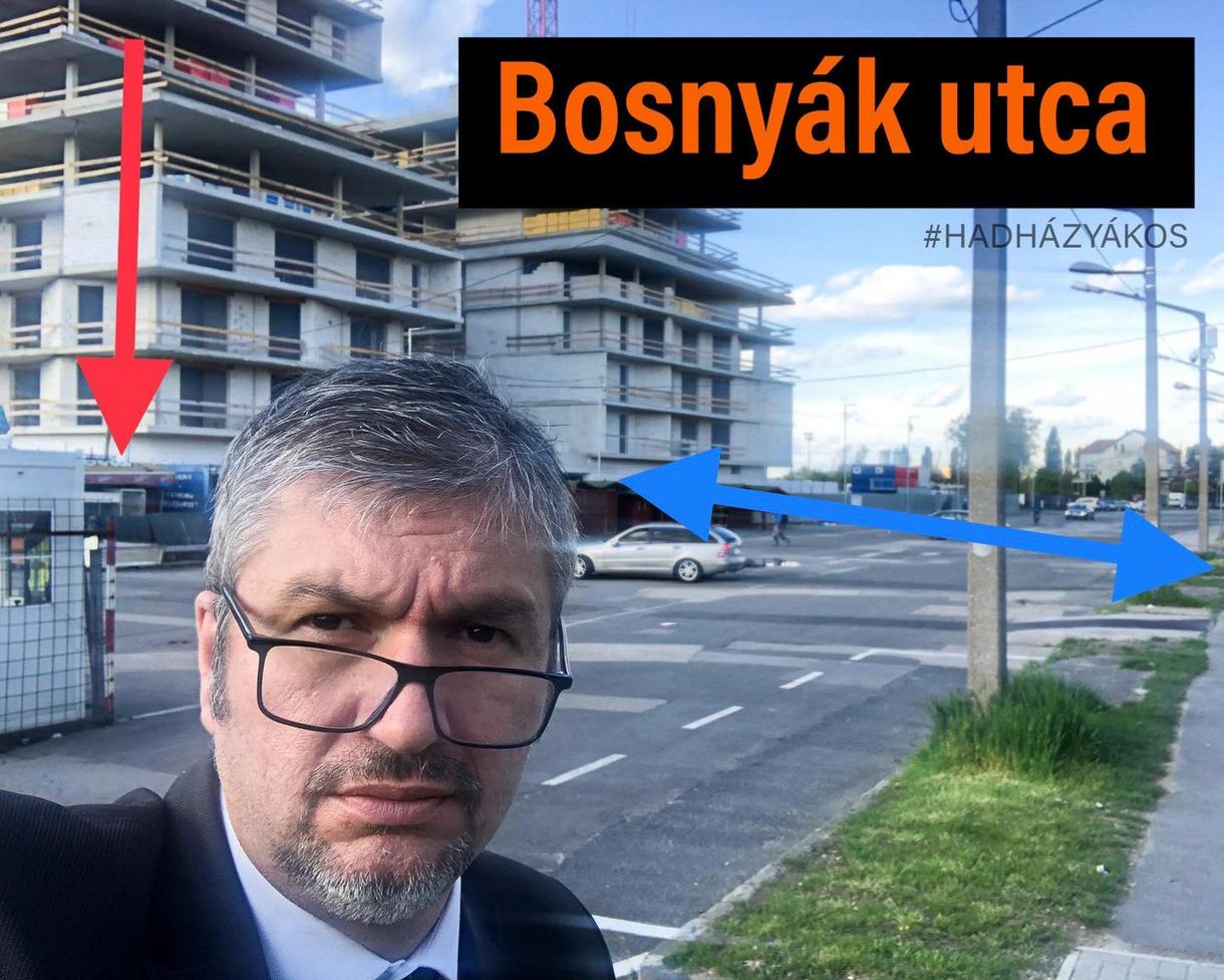 Hadházy építkezésekkel szelfizve bizonygatja a kordonbontások értelmét