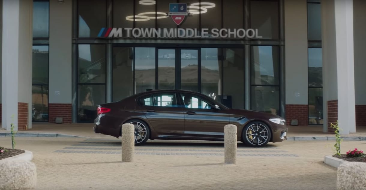 Ha lenne BMW-sek iskolája, ilyen lenne – videó