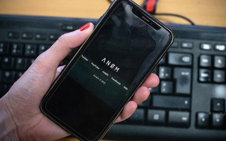 Magyar bűnözők buktak meg az FBI telefonjaival, több embert letartóztattak