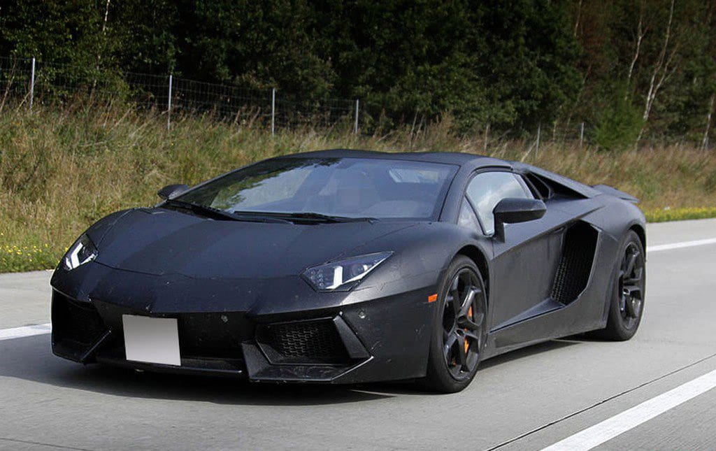 Kémfotókon a Lamborghini Aventador roadster-változata