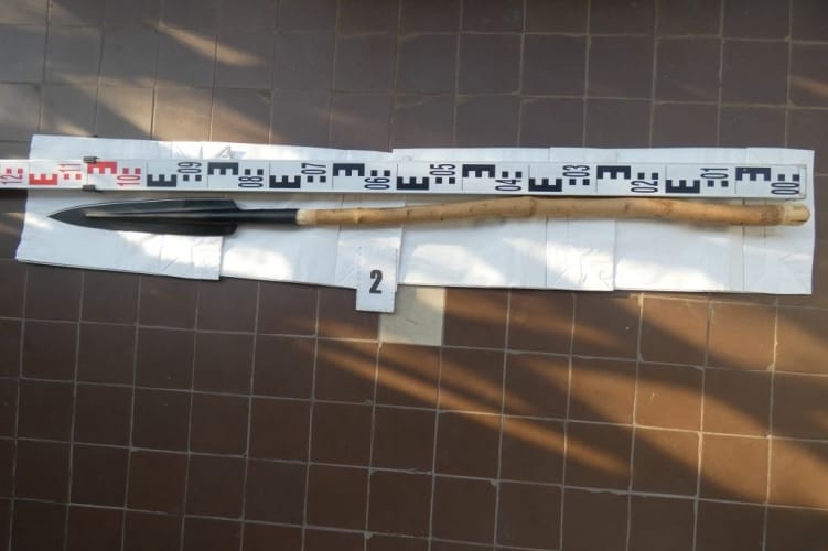 Lándzsával szúrta le a szomszédja kutyáját, így bukott le a kábítószer-ültetvényével 