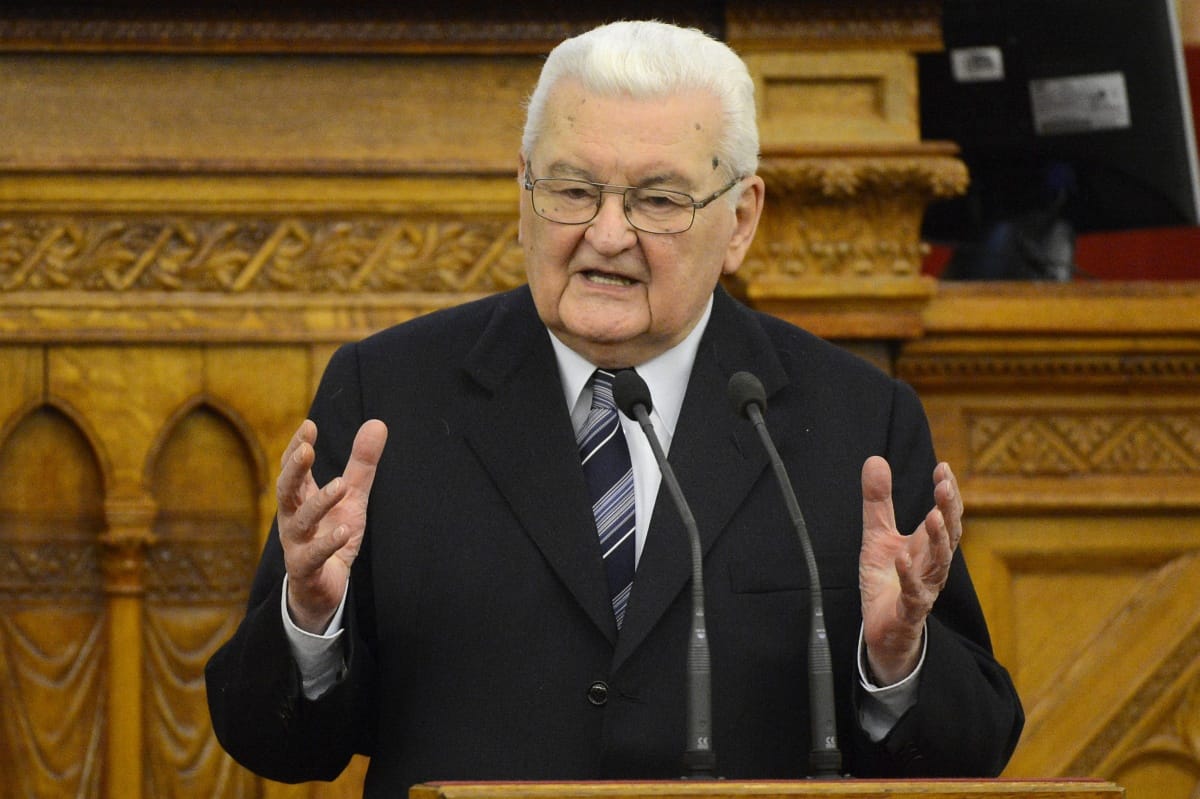 A kommunizmus áldozatainak emléknapjára ledilettánsozta az ellenzéket Boross Péter