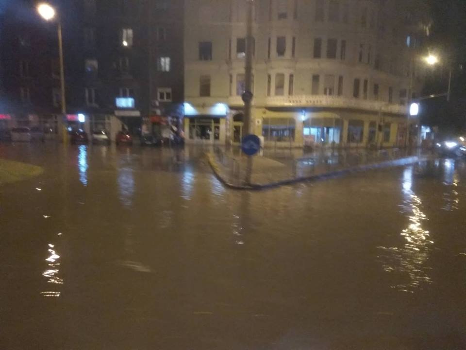 Elsőfokú riasztás, megtépte az ország nyugati felét a vihar