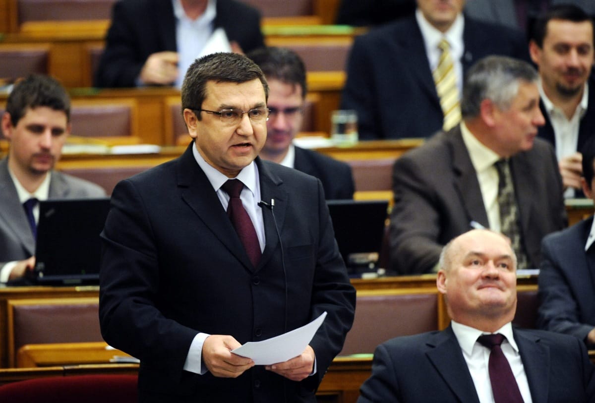 A 2010-es évek elejét idézi az NGM keresetkommentárja