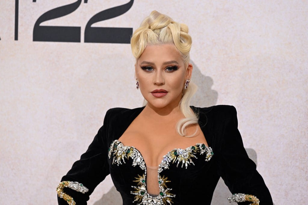 Új klipet kapott Christina Aguilera Beautiful című száma: influenszerektől frusztrált gyerekek vannak benne