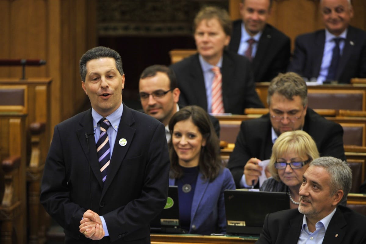 Az LMP nem támogatja Kész Zoltánt Veszprémben