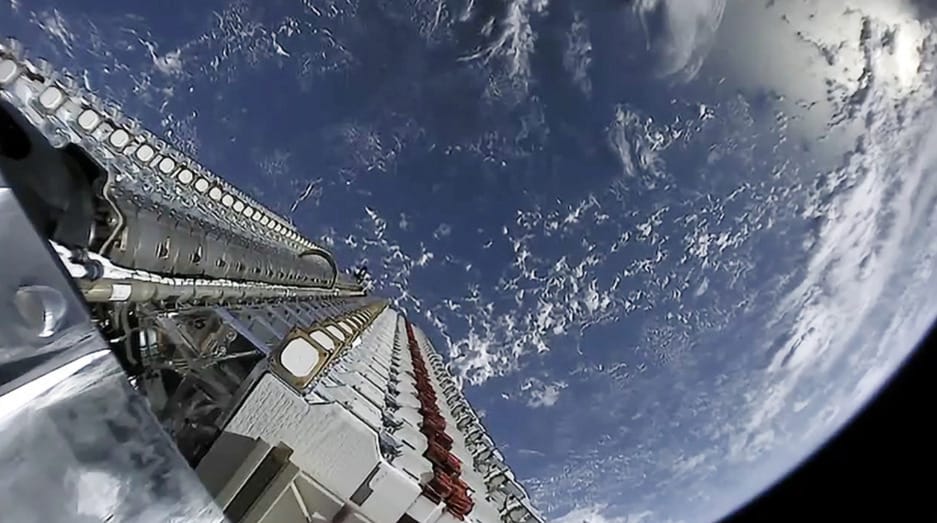 Rámértek a SpaceX internetet szóró műholdjaira – kiderült, hogy 68-ból 47 zavaró