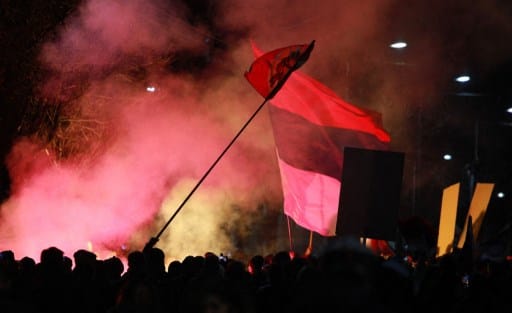 Többezres tüntetés volt Belgrádban, mert nem tetszik nekik a Koszovót érintő francia-német terv
