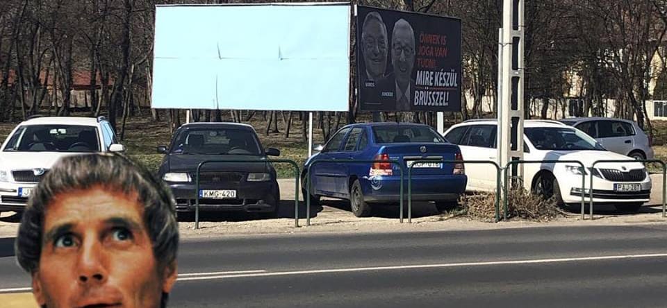 Mémcunamit generált Orbánék plakátdugdosása: 