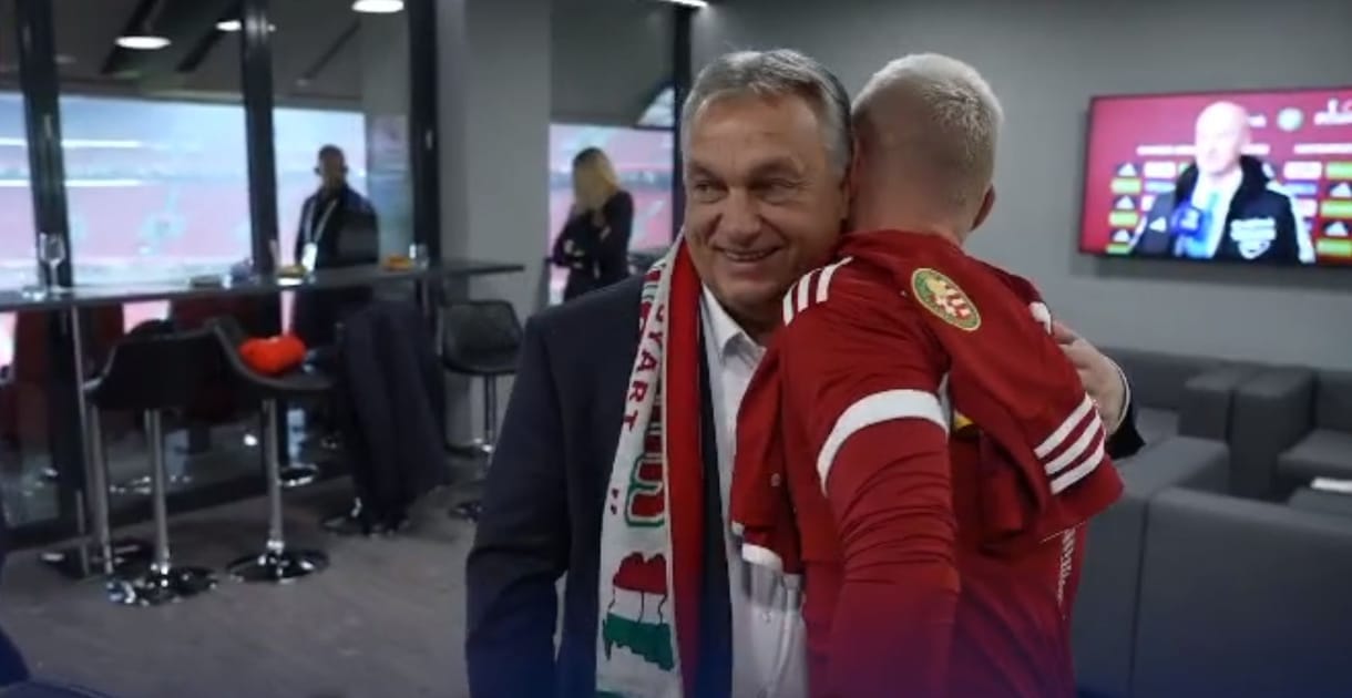 Ausztriában sem nézik jó szemmel Orbán nagy-magyarországos sálját